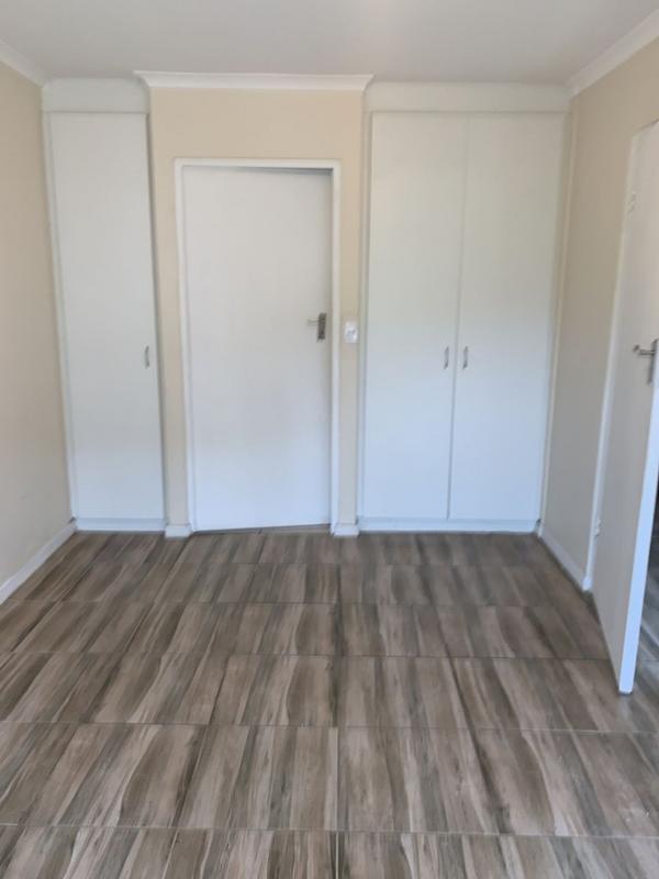 To Let 1 Bedroom Property for Rent in Wynberg Western Cape